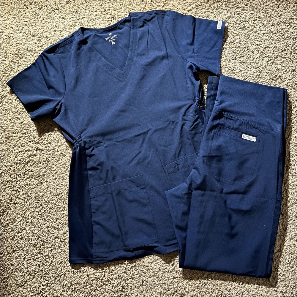 Med Couture Maternity Scrubs, size small